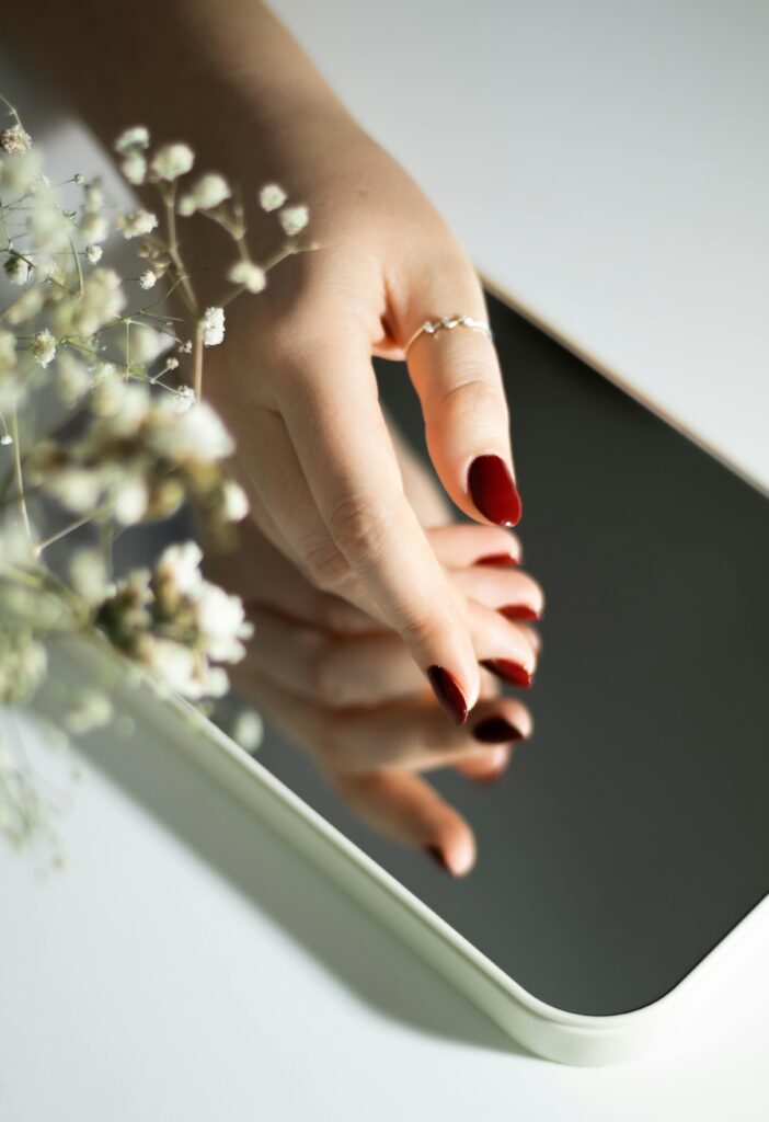 The most stylish and sophisticated
nail colors for winter 2025